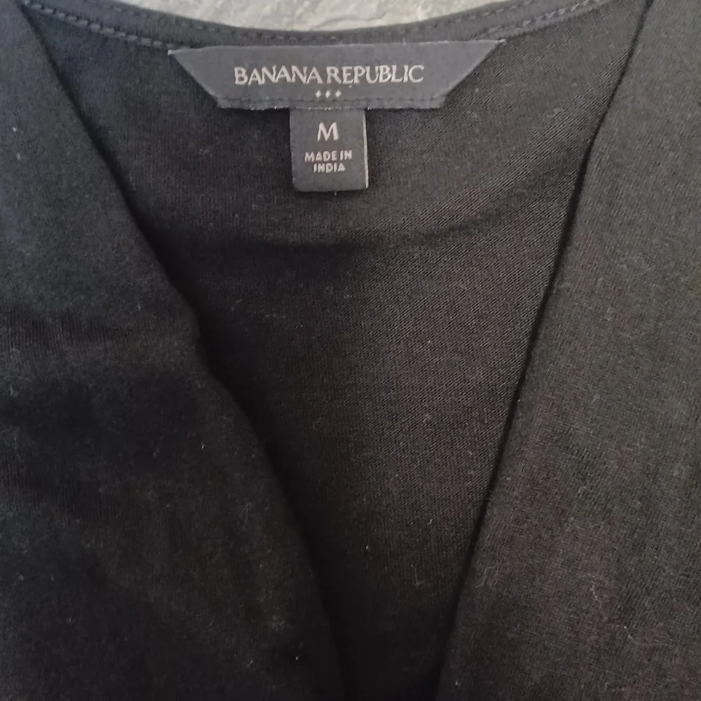 BANANA REPUBIC SIZE M Elegant Black Wrap Top - Picture 2 of 11